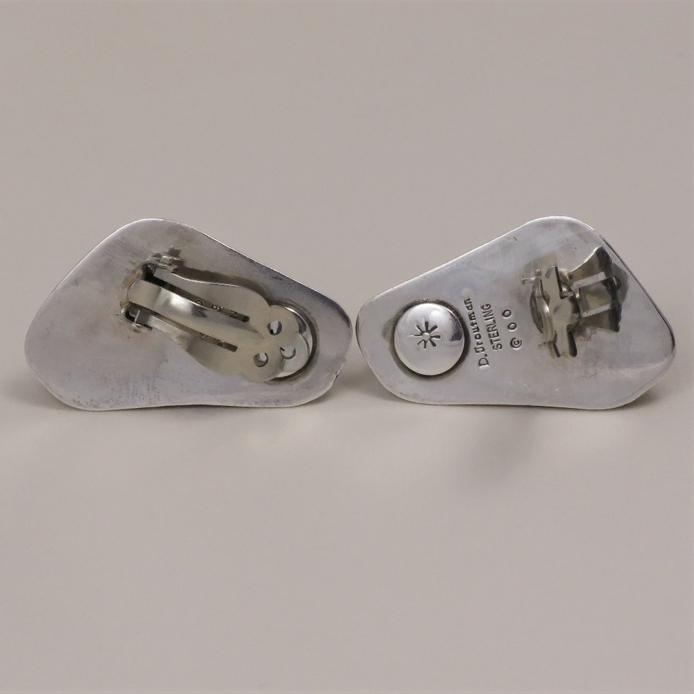Vintage Southwestern Sterling and Coquina Earrings - Picture 5 of 7